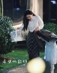 《婚色已晚》：当爱情褪色，婚姻只剩惊悚？深度解析情感悬疑背后的真相！